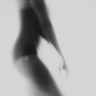 boudoior photos through frosted glass