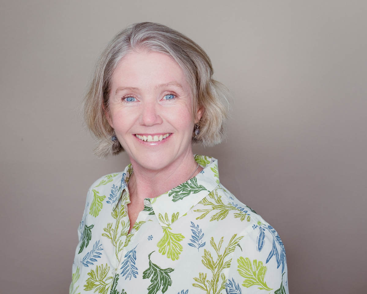 Professional Business portraits of a happy coach with a natural smile, ideal for LinkedIn profiles.